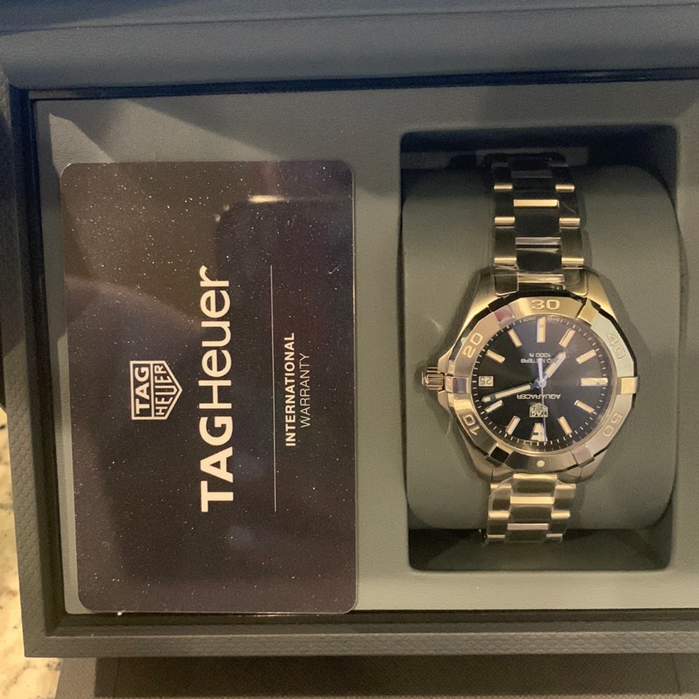*New* Women’s Tag Aquaracer watch